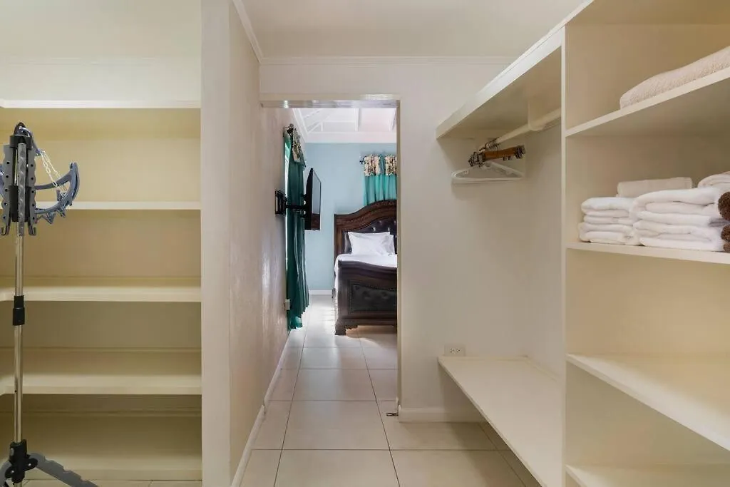 Two Bedroom Suite-Beach Restaurants Shop Nightlife Montego Bay 0*,