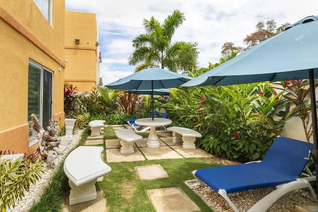 Daire Two Bedroom Suite-Beach Restaurants Shop Nightlife Montego Bay